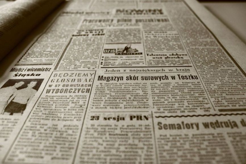 Periodico en papel